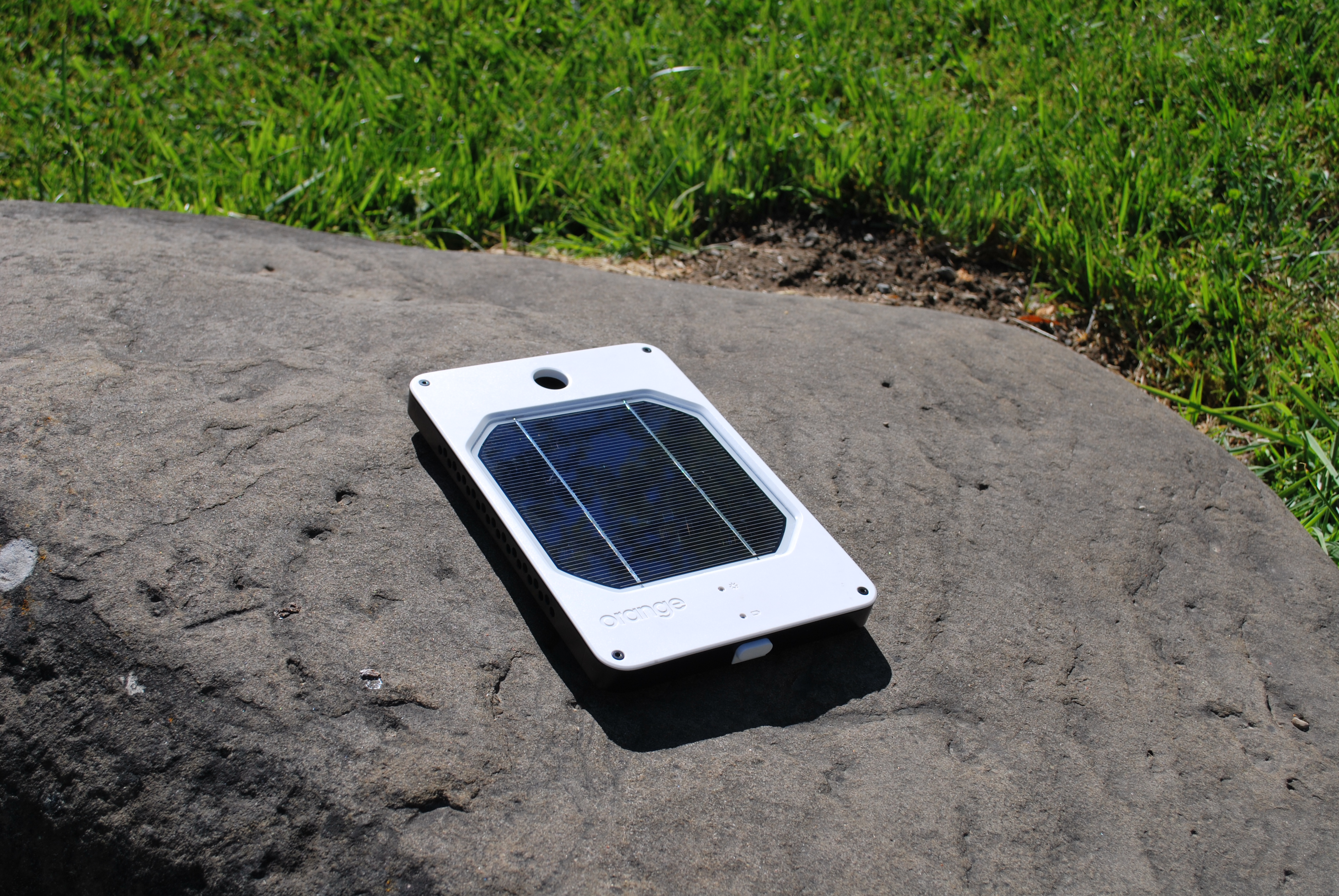 Review: JOOS Orange Portable Solar Charger